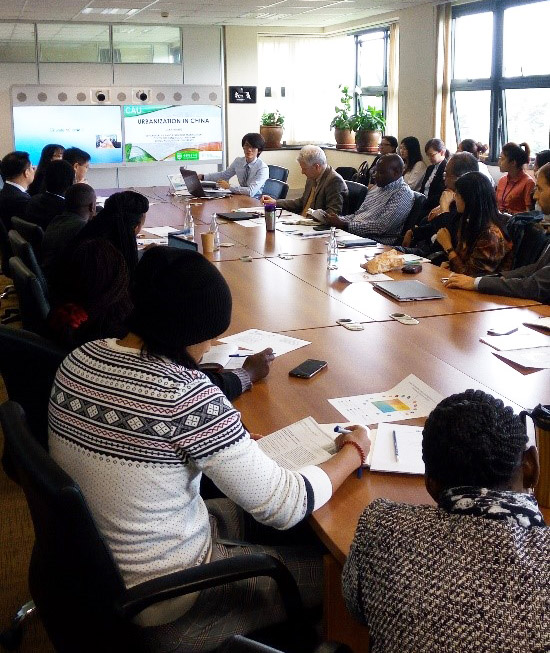 Dr. Wang Jian, Associate Professor at China Agricultural University makes a presentation during the brown bag session organised at UN-Habitat